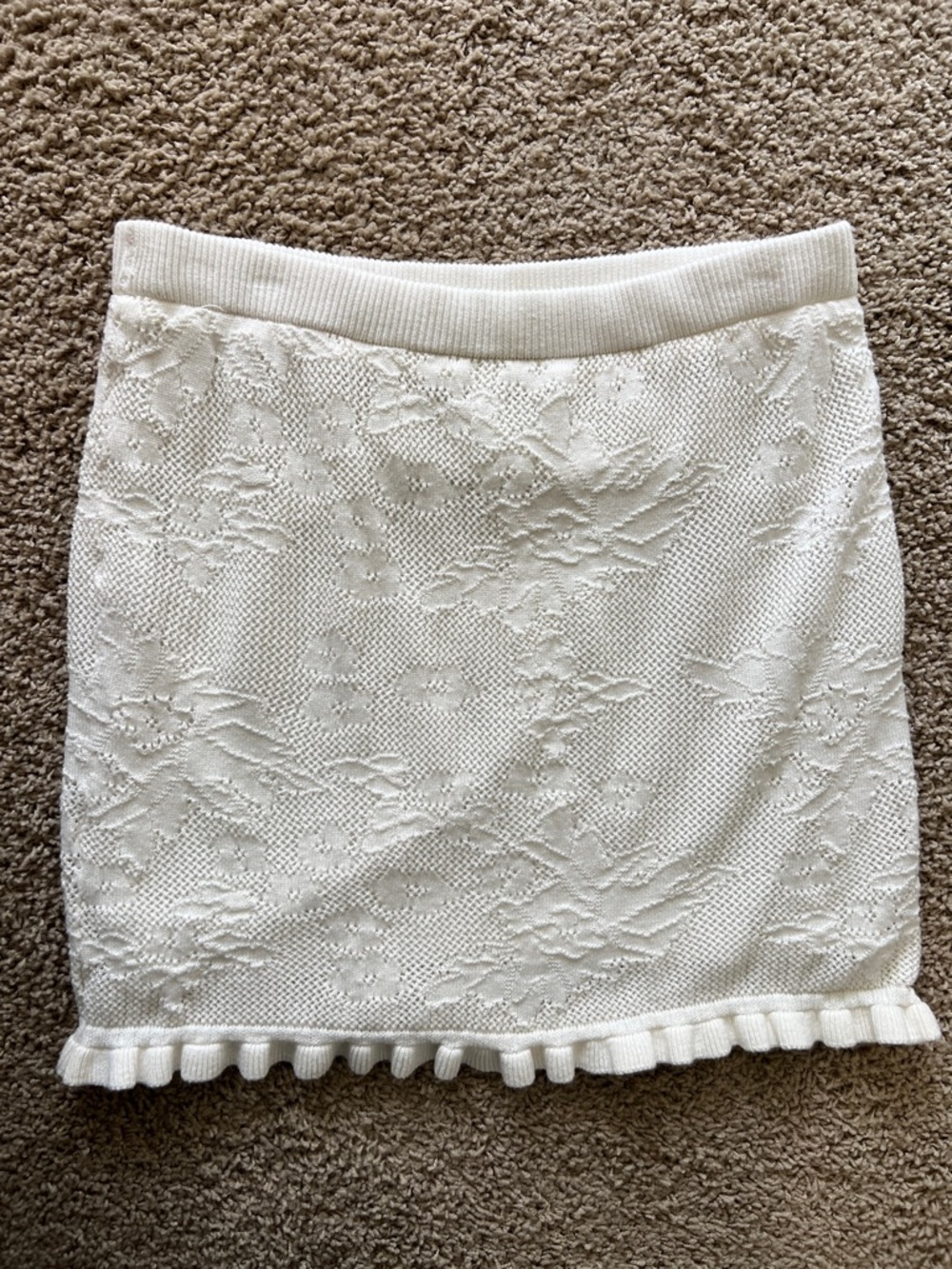 Lacey white skirt